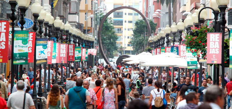 Centro ciudad lleno de gente